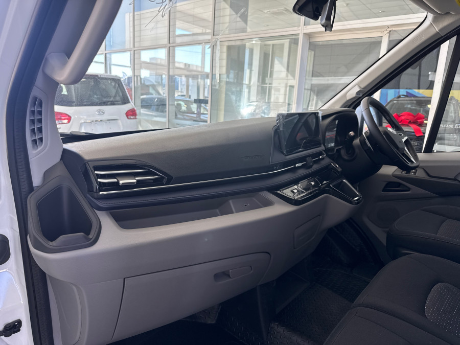 2026 MY24 LDV Deliver 9  Mid Roof LWB Van Image 6