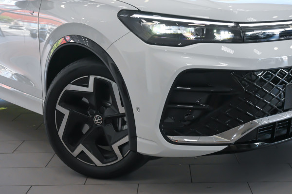 2025 Volkswagen Tiguan CT 150TSI R-Line SUV Image 6