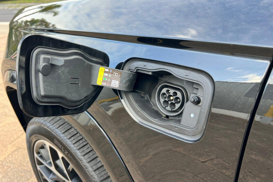 2022 MY23 Jeep Grand Cherokee WL Summit Reserve 4xe SUV Image 14