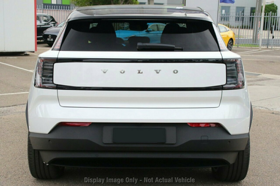 2024 Volvo EX30  Twin Motor Performance Ultra SUV Image 18