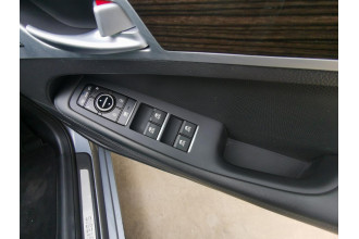 2014 Hyundai Genesis DH Ultimate Pack Sedan image 16