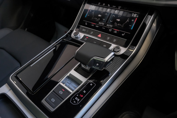 2026 Audi Q7 4M TDI 210kW S line SUV image 14