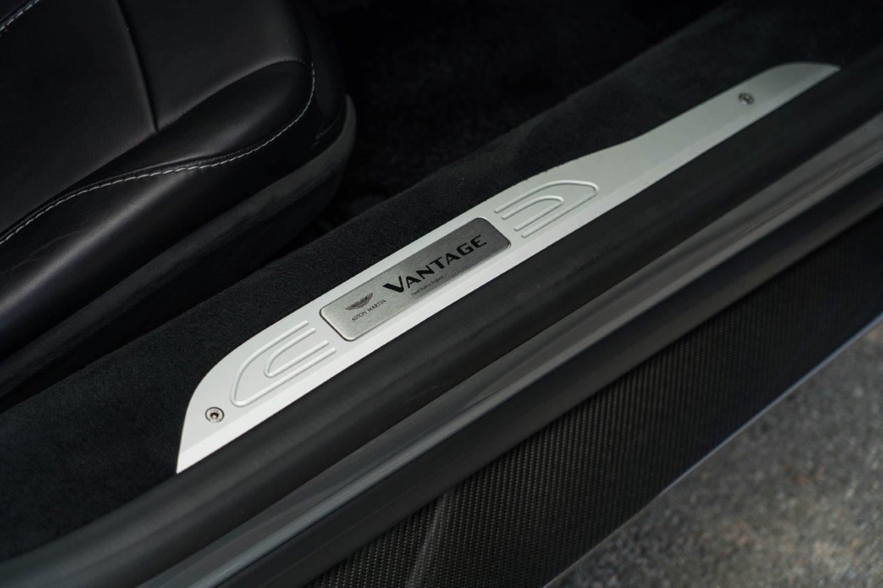 2019 Aston Martin Vantage Coupe Image 10