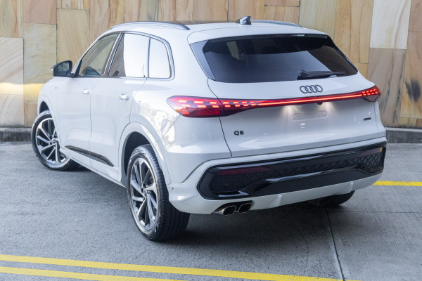 2025 Audi Q5 GU TDI 150kW Sport SUV image 2