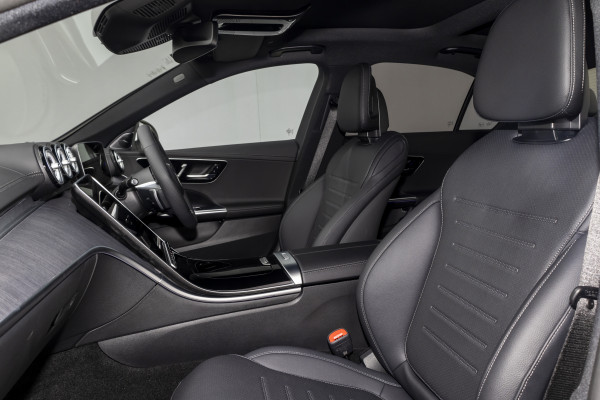 2025 Mercedes-Benz C-Class W206 C350 e Sedan image 14