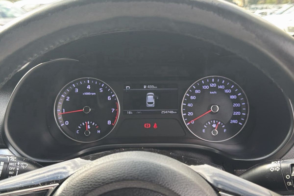 2021 MY1  Kia Cerato BD Sport+ Hatch Image 14