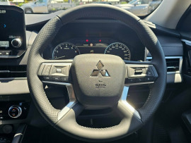 2024 Mitsubishi Outlander ZM Aspire SUV image 21