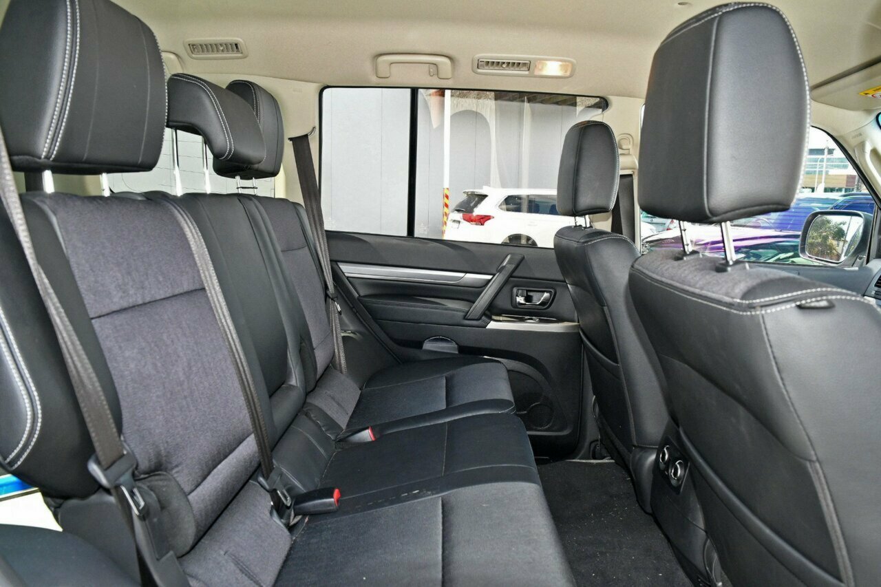 2019 Mitsubishi Pajero NX GLS SUV Image 16