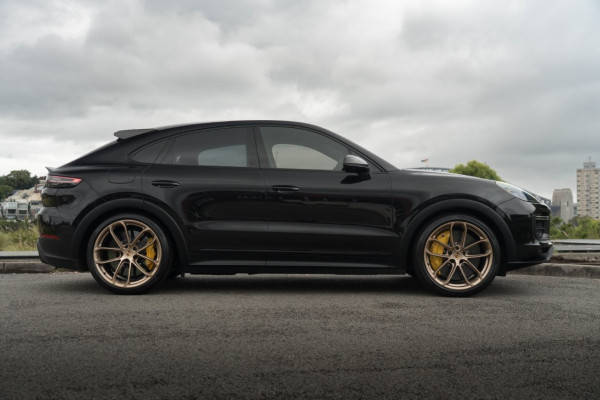 2022 Porsche Cayenne Turbo GT Coupe Image 3