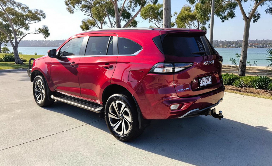 2021 Isuzu MU-X RJ LS-T SUV Image 5