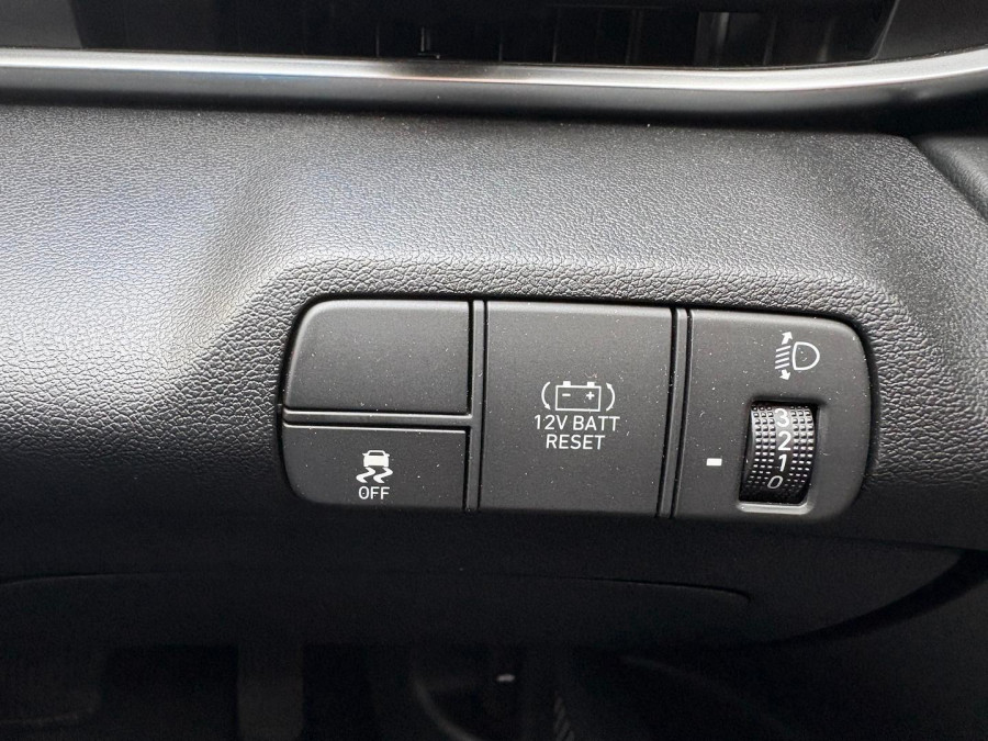 2026 Hyundai i30 CN7.V4 Hybrid Sedan Image 21