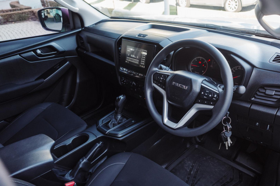 2023 Isuzu D-MAX RG SX High Ride Ute Image 2