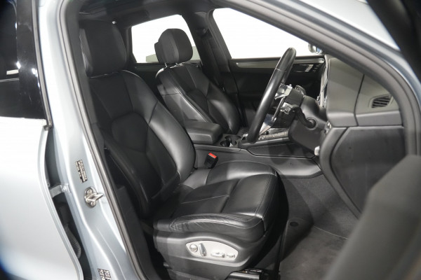 2019 Porsche Macan S SUV Image 22