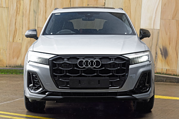 2026 Audi SQ7 4M TFSI SUV image 4