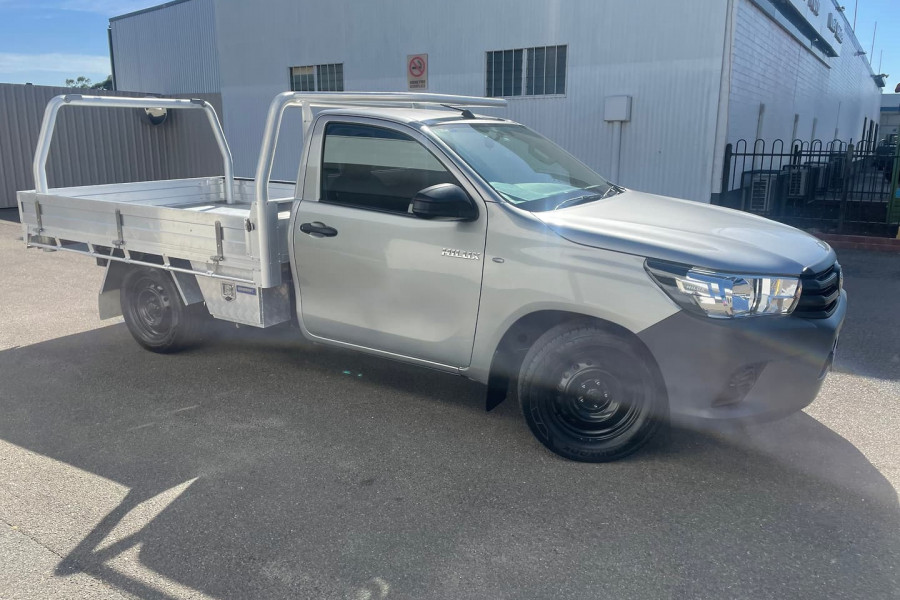 2018 Toyota Hilux TGN121R Workmate Cab chassis Image 1