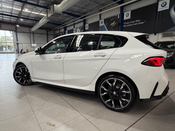 2025 BMW 1 Series F70 120 M Sport Hatch image 4