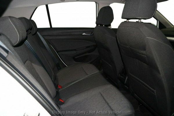 2026 Volkswagen Golf 8.5 110TSI Life Hatch Image 5
