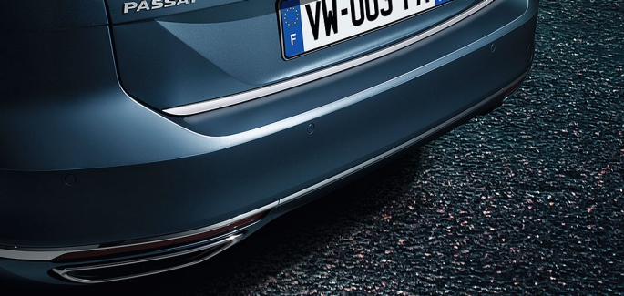 Protective Tailgate Strip, Chrome Look 