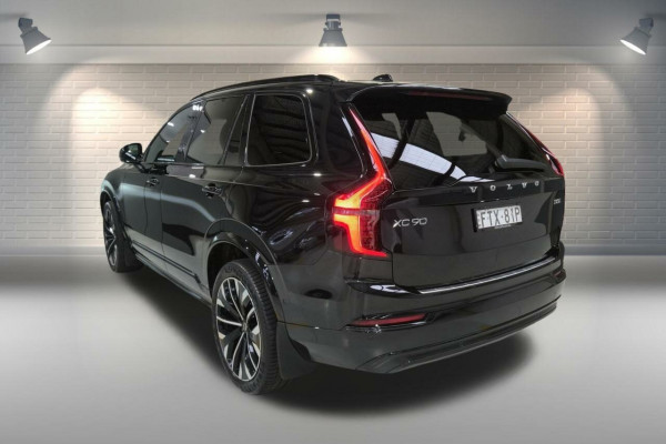 2025 MY26 Volvo XC90 L Series Ultra B5 Dark SUV Image 2