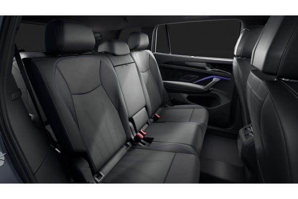 2026 Volkswagen Tayron R4 195TSI R-Line SUV Image 11