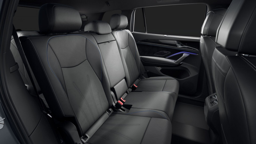 2026 Volkswagen Tayron R4 195TSI R-Line SUV Image 11