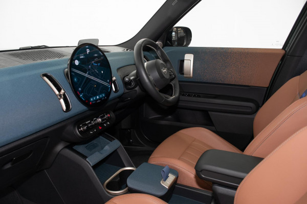 2024 MINI Countryman U25 SE Classic SUV image 8