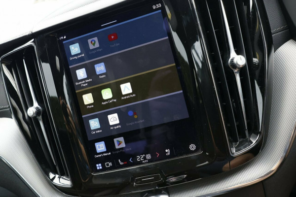 2022 MY23 Volvo XC60 UZ Recharge Ultimate T8 Plug-in Hybrid SUV Image 17
