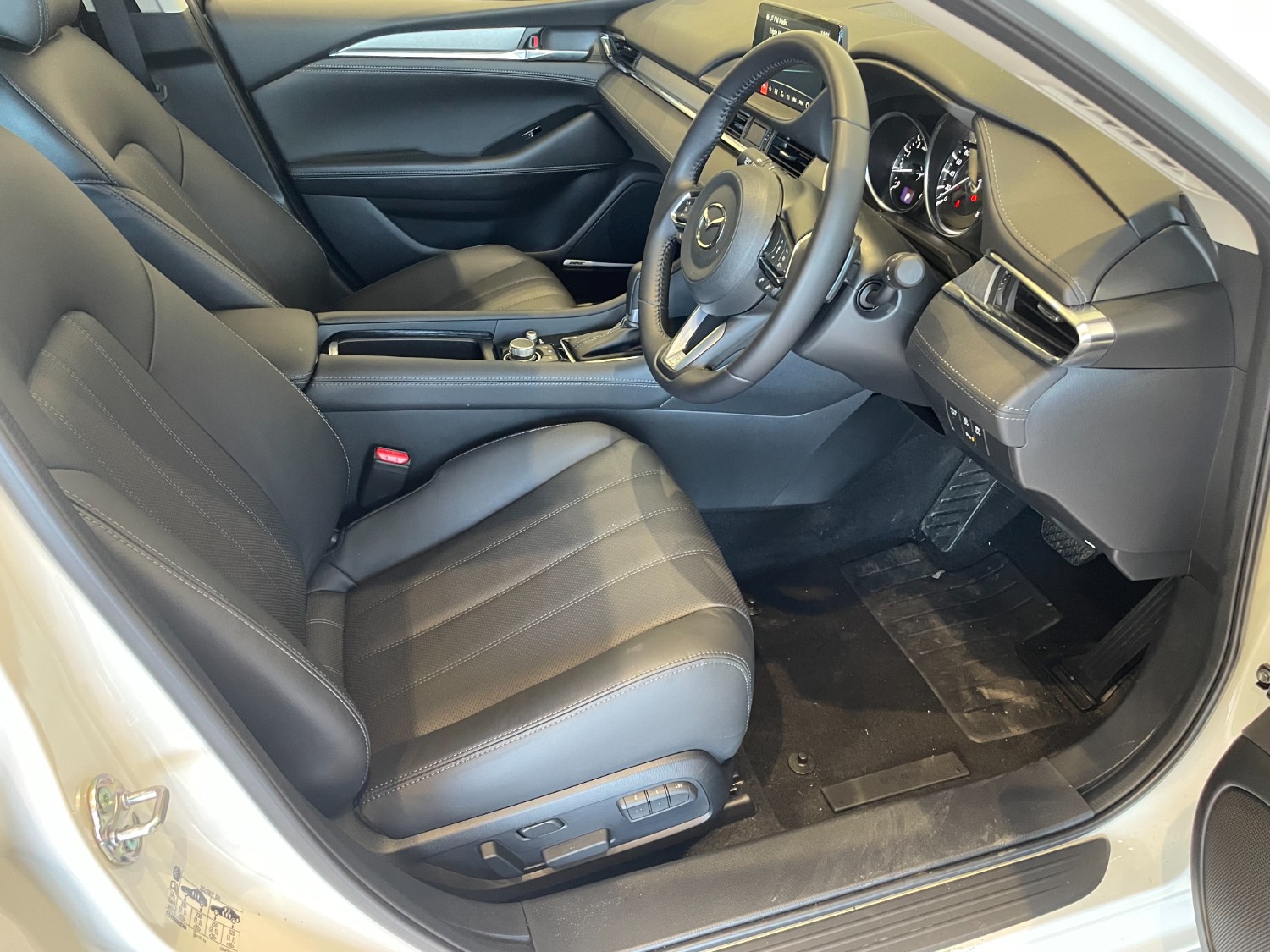 2024 Mazda 6 GL Series G25 Touring Wagon Image 10
