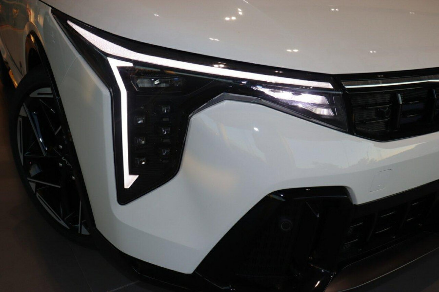 2025 Kia K4 CL4m GT-Line Sedan Image 6