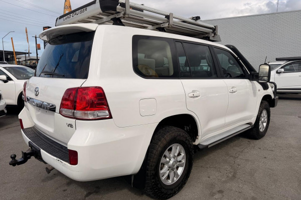 2009 Toyota LandCruiser VDJ200R GXL SUV Image 7
