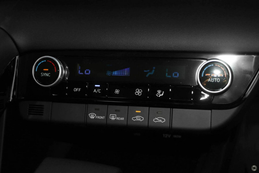 2026 Hyundai i30 CN7.V4 Hybrid Sedan Image 15