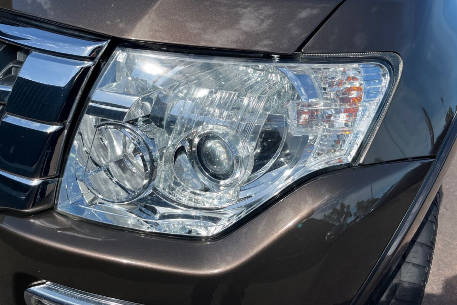 2017 Mitsubishi Pajero NX GLX SUV Image 13