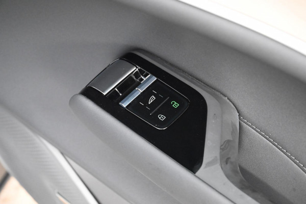 2026 Volvo EX90  Ultra Twin Motor Performance SUV Image 20