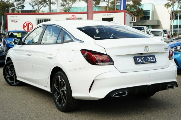 2024 MG MG5 AP32 Essence Sedan Image 2