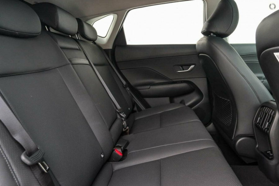 2025 Hyundai KONA SX2.V2 Premium SUV Image 8