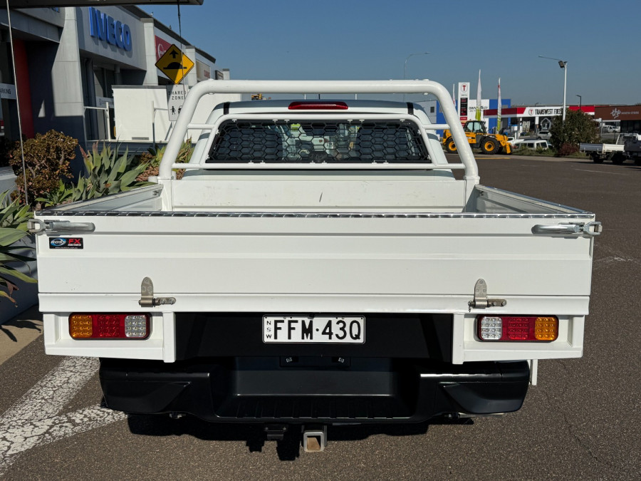 2023 Isuzu D-MAX RG LS-M Cab Chassis Image 7