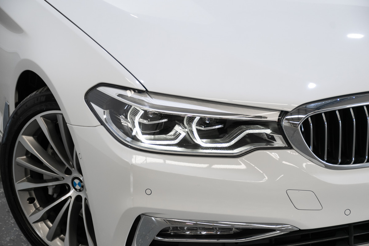 2018 BMW 5 Series 30d Luxury Line Sedan