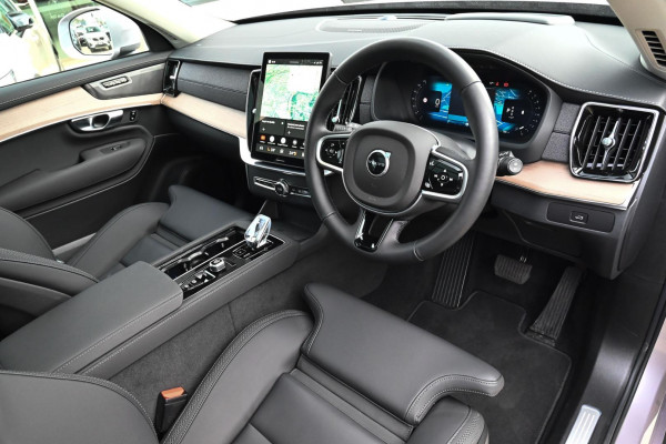 2025 MY26 Volvo XC90 L Series Plus B5 Bright SUV Image 5