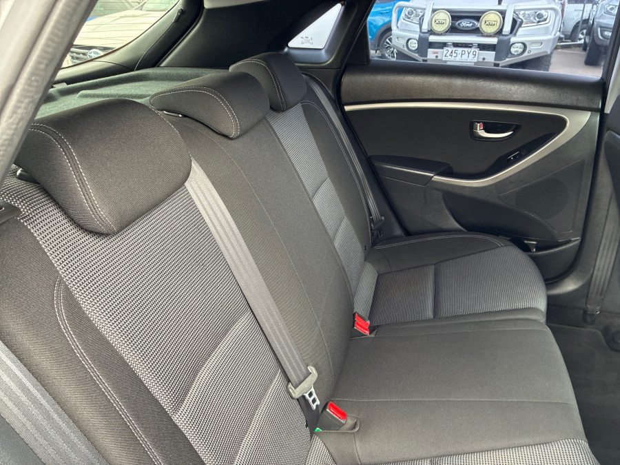 2015 MY16 Hyundai i30 GD3 Series II Active Hatch Image 12
