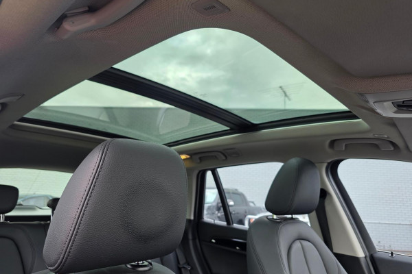 2016 BMW X1 F48 sDrive18d SUV Image 21