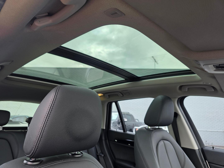 2016 BMW X1 F48 sDrive18d SUV Image 21