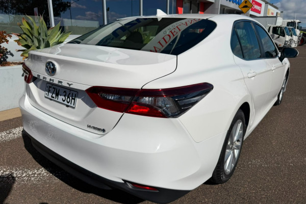 2021 Toyota Camry Hybrid AXVH70R Ascent Sedan Image 3