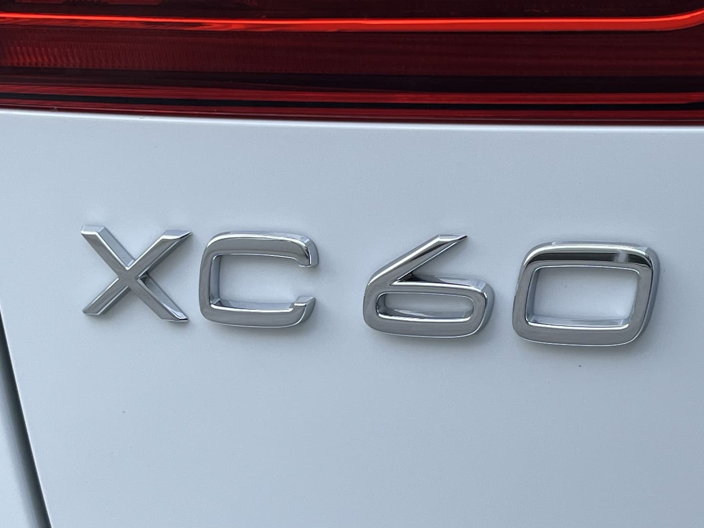 2022 Volvo XC60  B5 Momentum SUV Image 23