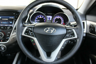 2012 Hyundai Veloster FS + Coupe Hatchback image 27