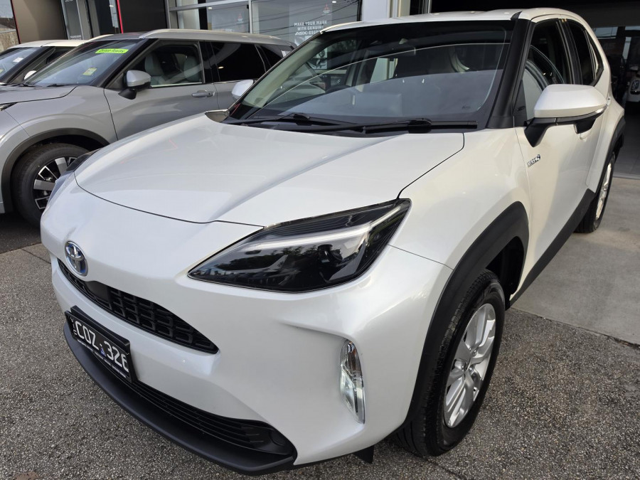 2023 Toyota Yaris Cross MXPB10R GX SUV Image 2