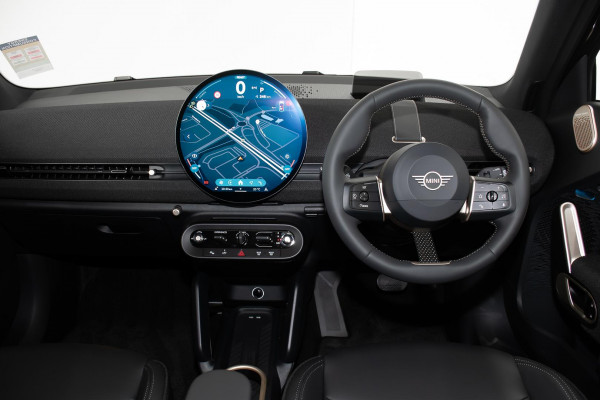 2026 MINI Aceman J05 SE Favoured Hatch image 7