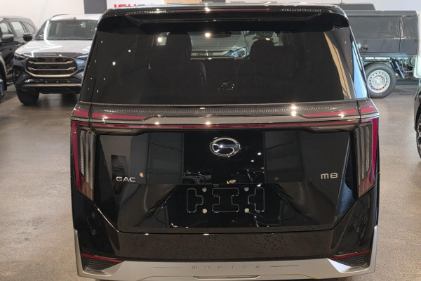 2026 GAC M8 PHEV  Premium People Mover Image 6