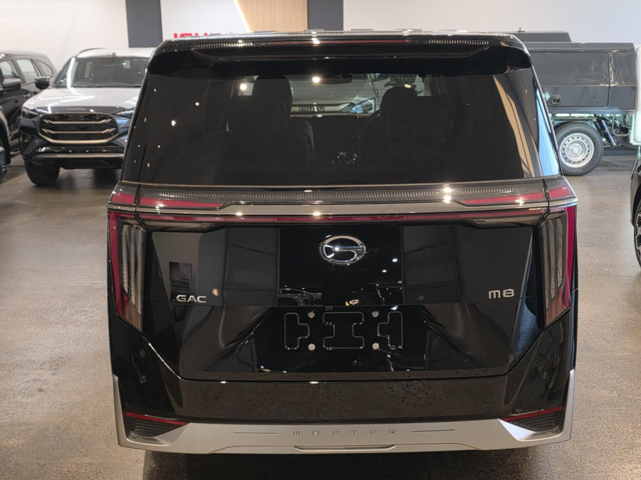 2026 GAC M8 PHEV  Premium People Mover Image 6