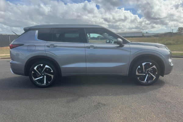 2022 MY22.5 Mitsubishi Outlander ZM Exceed SUV Image 2