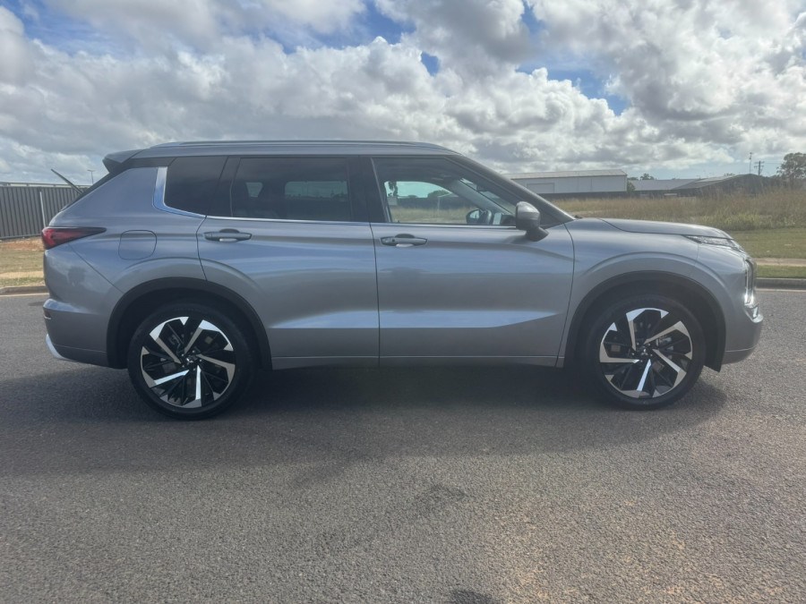 2022 MY22.5 Mitsubishi Outlander ZM Exceed SUV Image 2